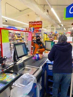 Beauval Store Staff.jpg (47 KB)